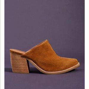 Jeffrey Campbell Favela Mules. Worn once. Size 9.